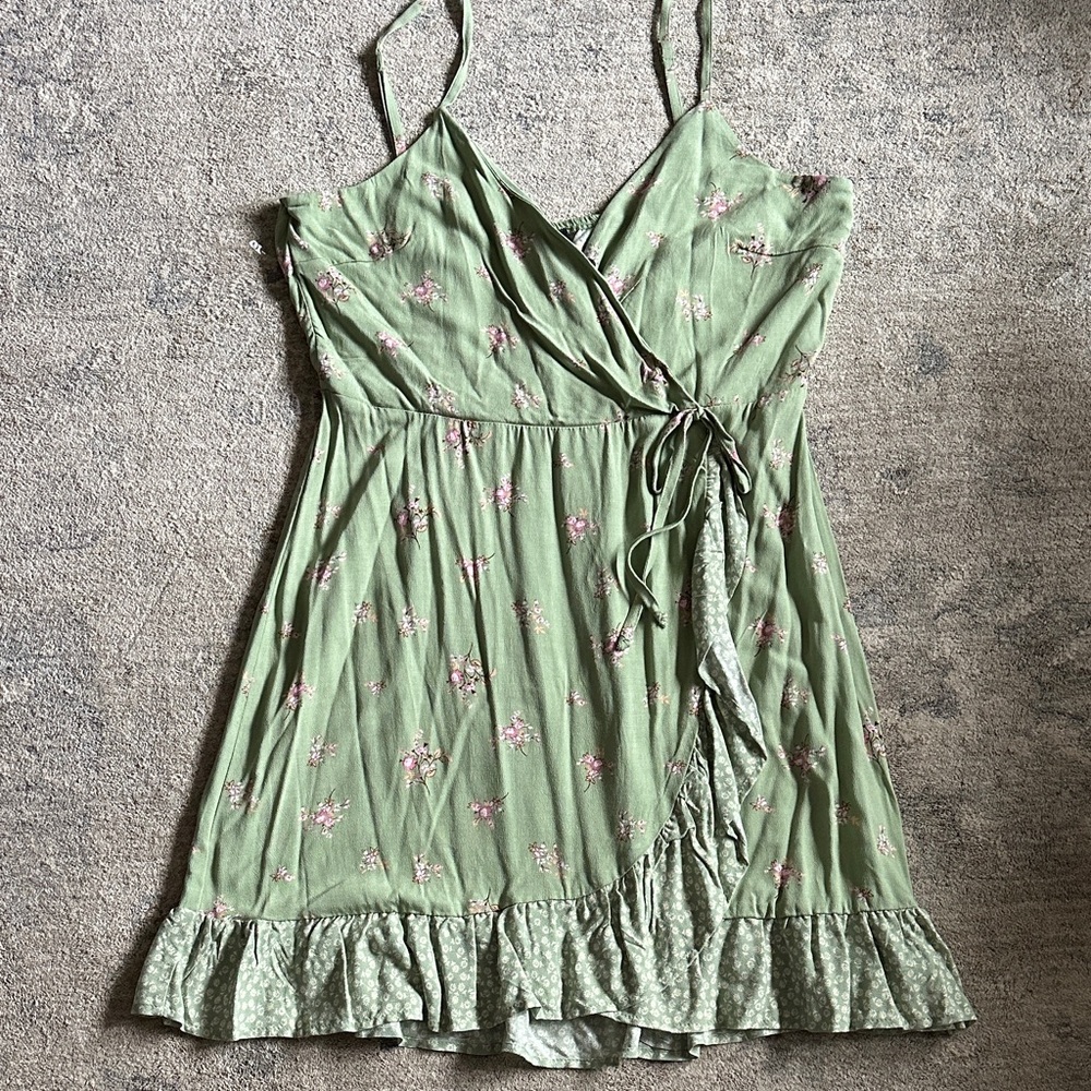 Lily rose, size XXL, green with floral print silky